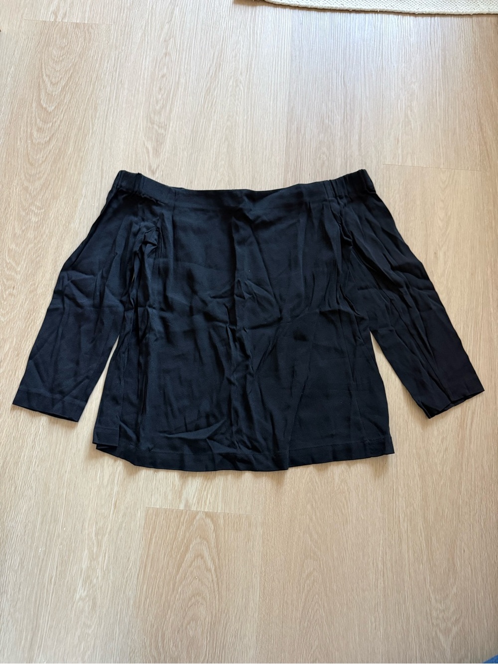 Club Monaco Black Off-Shoulder Top